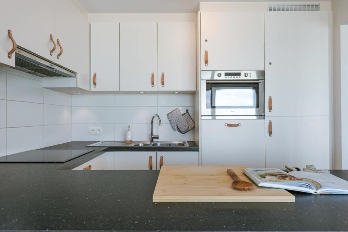 Huswell - Bright Seaview Apartment In Oostende Exterior foto